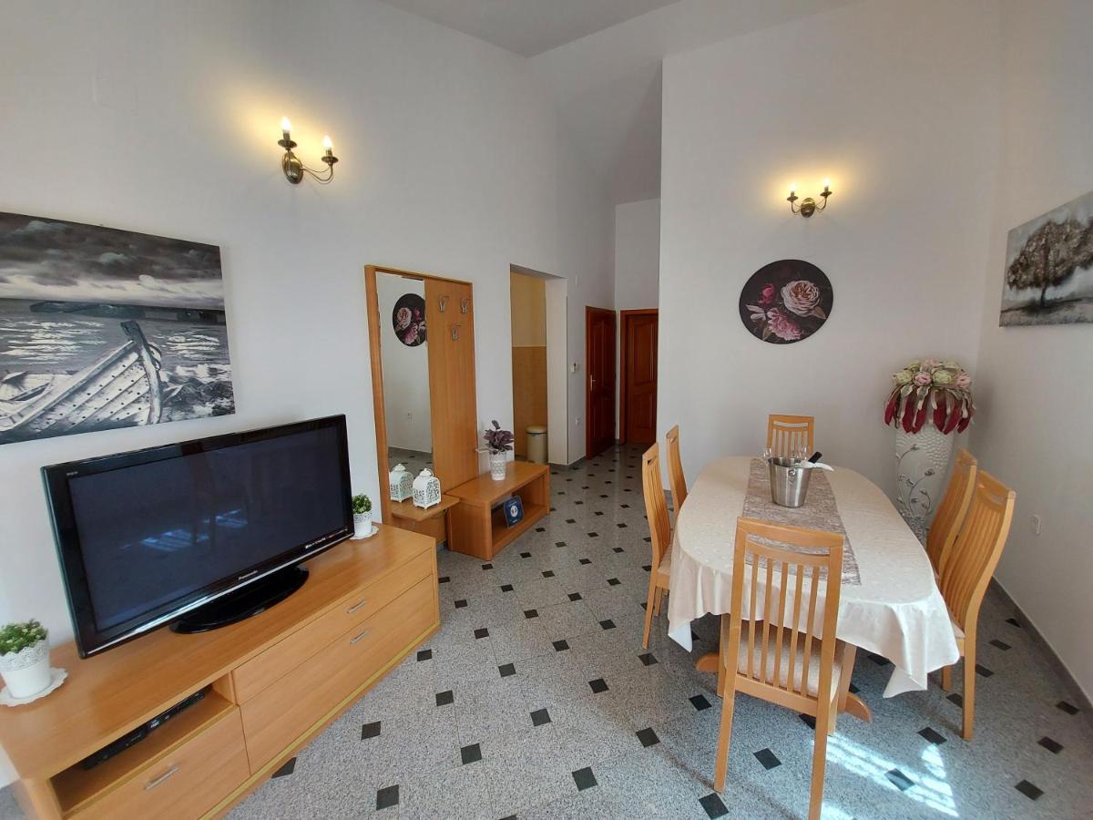 Apartments Palic Baska  Bagian luar foto